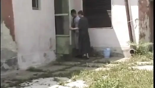 Cewek tua ini masih sange berat kalau lubangnya dientot habis-habisan sama kontol besar