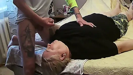 Coli kontolku sampai crot di dalam memek pacarku