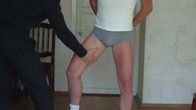 Weasels of beautiful legs and strap (beautiful thighs)