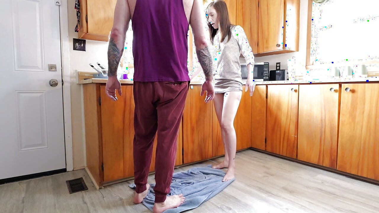 Stepdaughter cleaning like a Housewife, well than she should SQUIRT like one too!