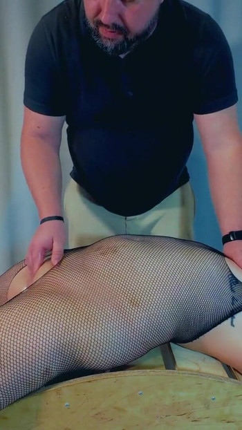 Viktigt ögonblick från "het milf i band bondage hitachi orgasmer och enorm spruta"
