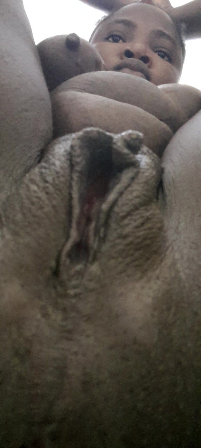 It's a fine morning with this hot black pussy on camera