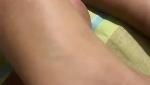 Istri dipijat
