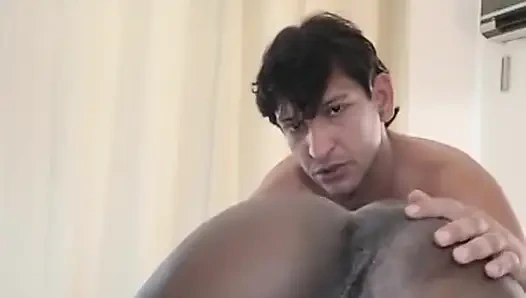 Молодая студенческая пара трахается очень вкусно.удивительное видео