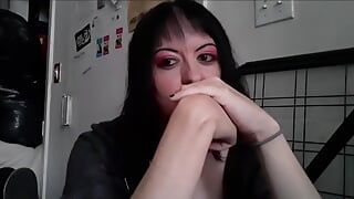 Menina gótica na webcam SFW