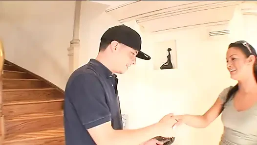 Tante bertato lagi asik ngentot kontol pria ini sampai dicrot di muka