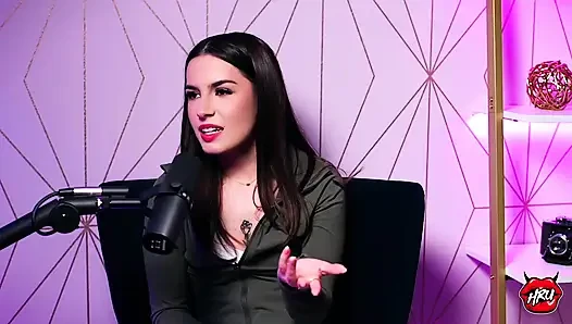 Chanel Camryn: Как лучший новенький Avn нашел силу в невзгодах
