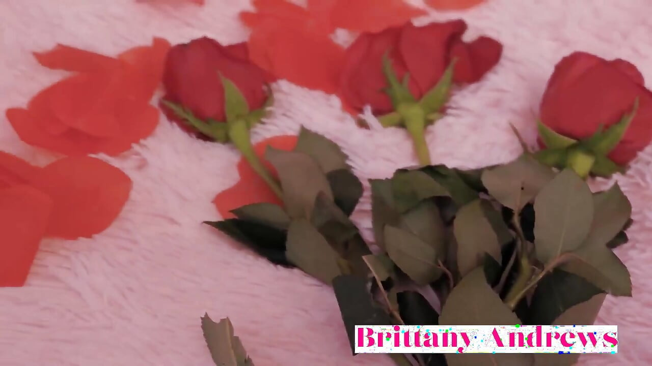 Brittany a Teaches How to Fuck Her Twat for Valentines Day!