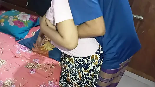 Yeni evli 18 yaşındaki evli kadın seks, bangla sesli seks videosu