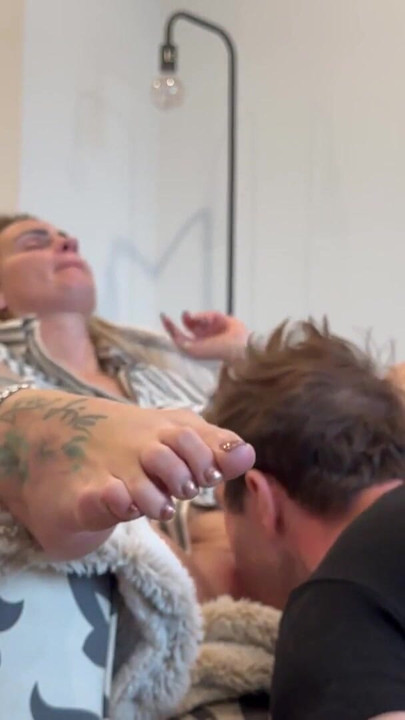 Assistant Kisses, Worships & Devours My Feet & Pussy For Lunch | Clip 3