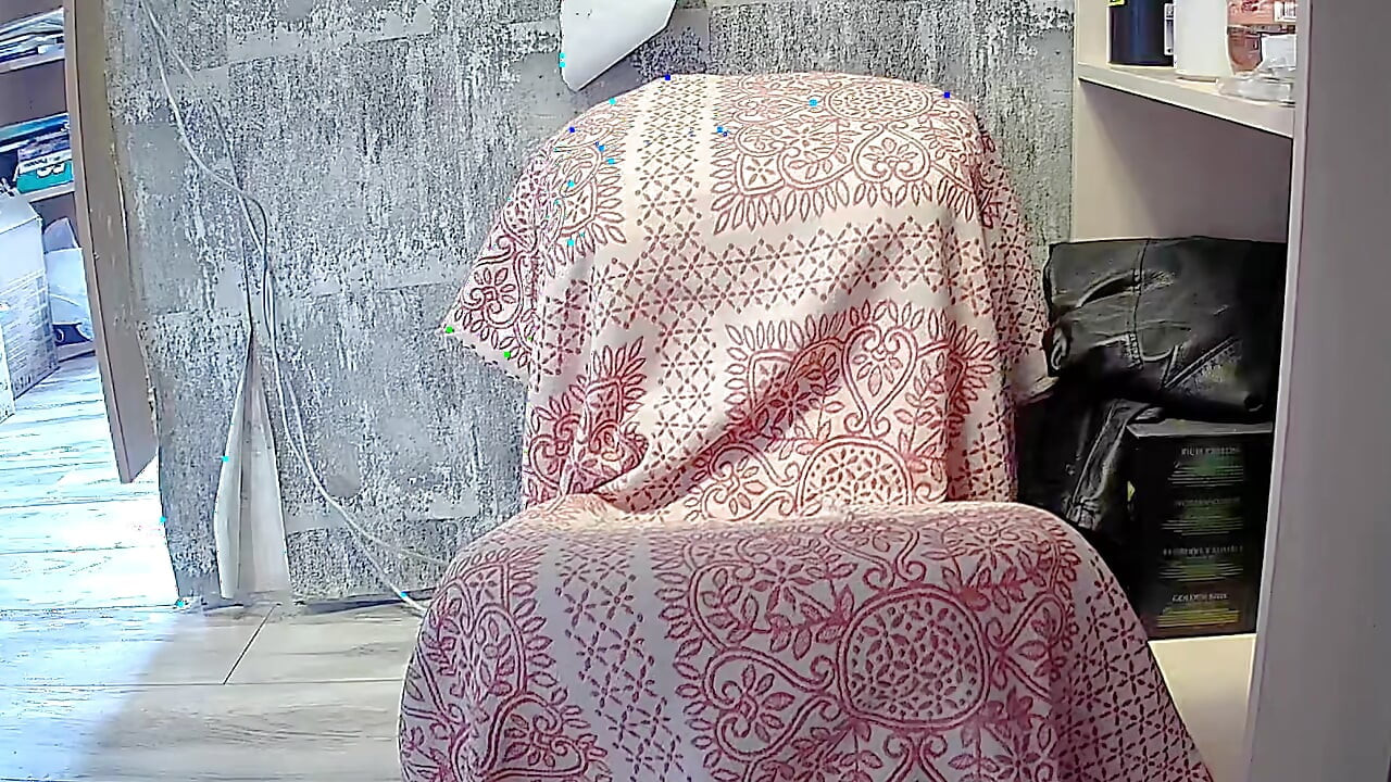 Milf under the table without panties flashes pussy