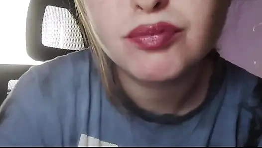 Fetish bibir dan lipstik
