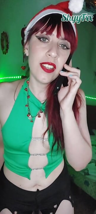 Shyyfxx la fidanzata traditrice regala al suo cucciolo obbediente un'esperienza indimenticabile cuckcold