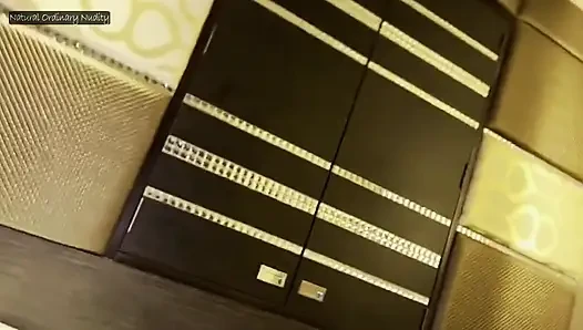 Idolglow, süße, schüchterne schönheit steigt in Empfindlichkeit auf, ihre nacht endet in tiefer Wärme