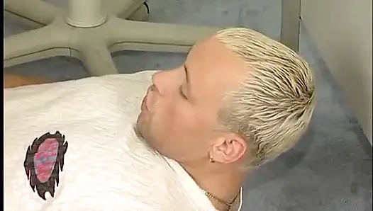 Ateşli genç kız ilk oyuncu seçmelerinde