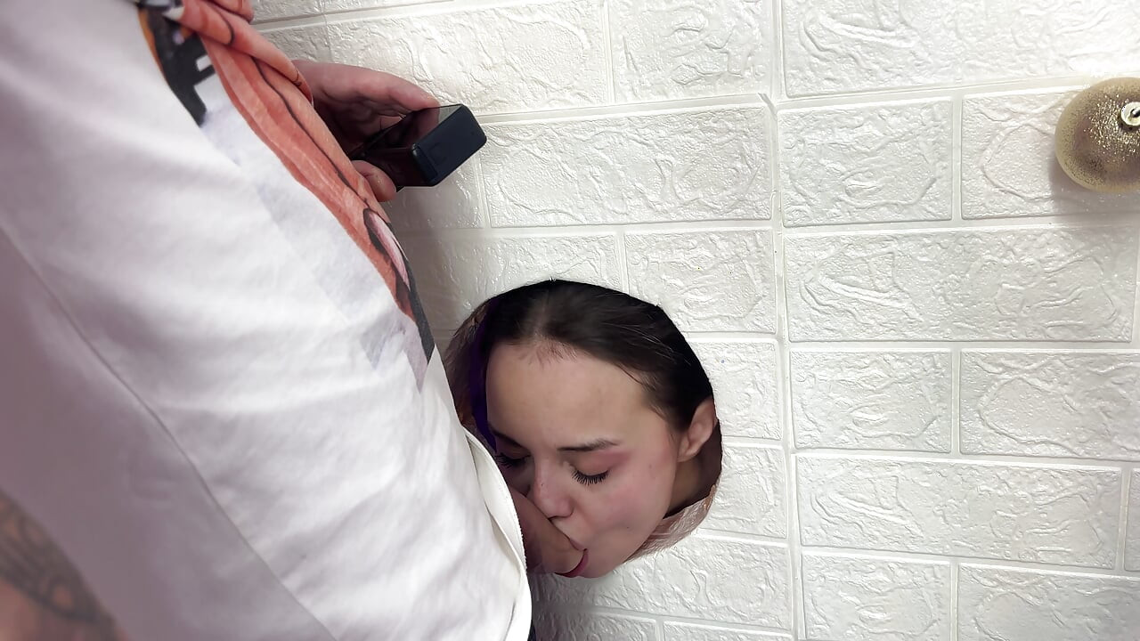 Gloryhole Dick conduce înainte și înapoi. AllMyLinks MisssVikki