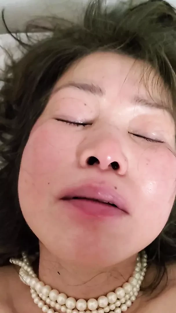 Japanese MILF Cream Pie & BJ to Finish