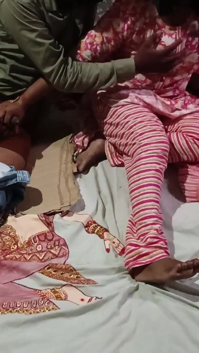 "Üvey baba ve üvey kız kardeş sert büyük göğüsler" den ağzı açık bırakma anı