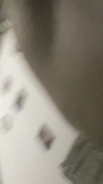 Hajde, molim te u moju sobu. Tako sam pohotna. | Isječak 1