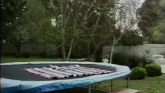 Versautes teenie auf der straße abgeholt und gefickt