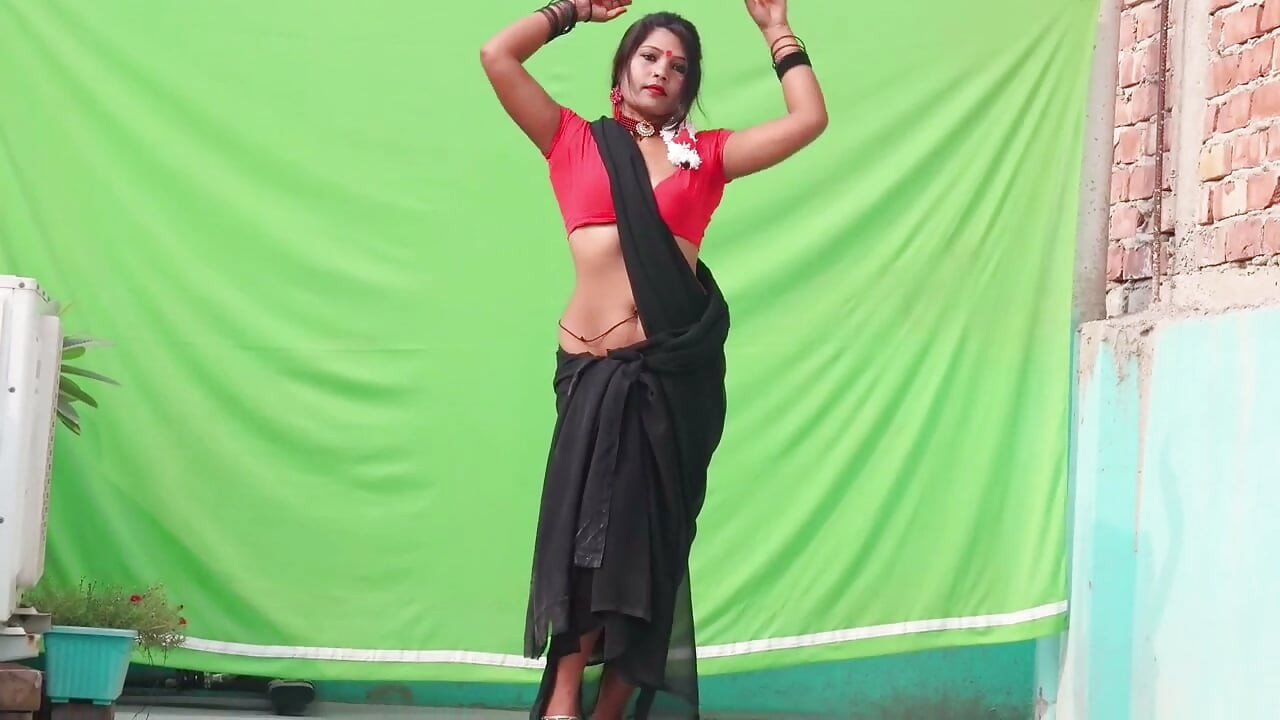 Hot Bhabi vil ha massasje med sin devar og devar knulle henne og tilfredsstilt Bhabi, Full Hindi Viral Video