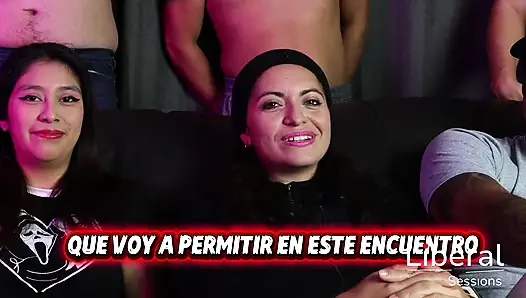 ORTA YAŞLı SEKSI KADıN VE SıSKA GENÇ KADıN, BILINMEYEN ERKEKLERDEN YARAK ALıYOR