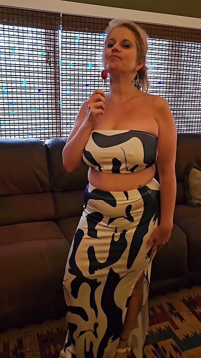 ONLYFAN LEAK Big TIT Mommy Licks her Lollipop home alone