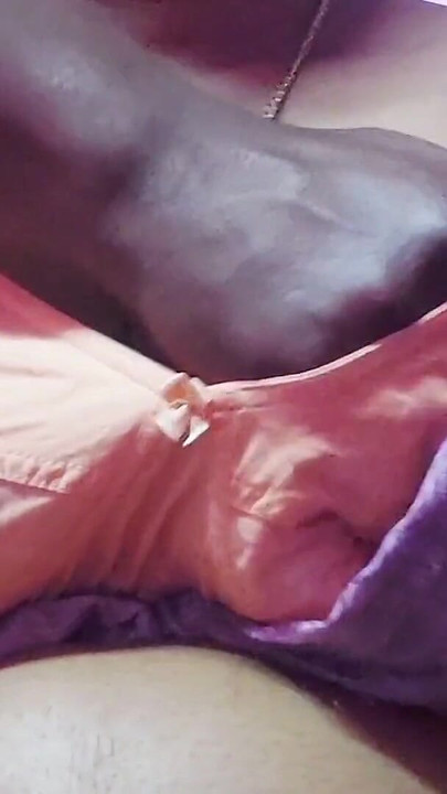 Desi Quente Bhabhi sexo com Desi Boy em seu quarto | Clipe 1