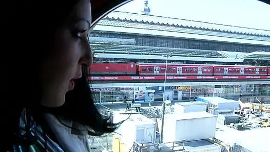 Alisha Sweet Соблазняет В Нижнем Белье И На Каблуках