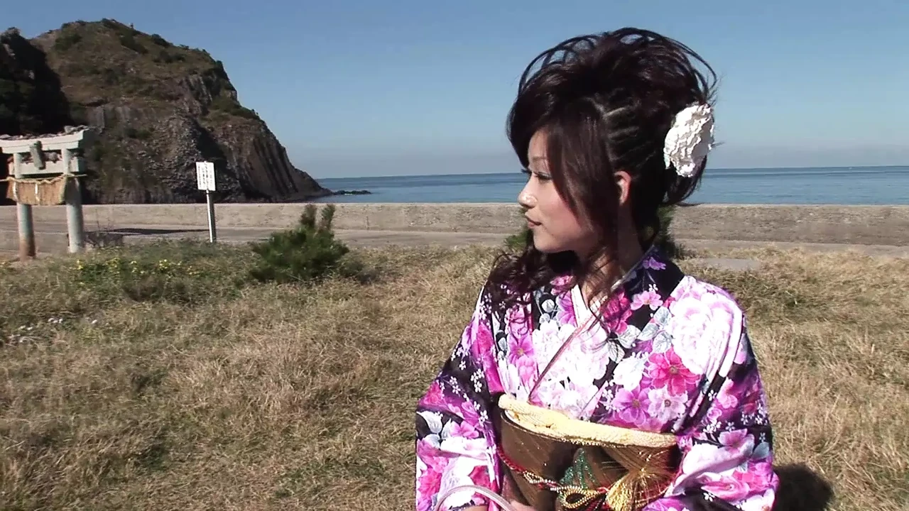JAPANESE SKINNY GIRL LIES ON THE GROUND AS SHE GETS FUCKED