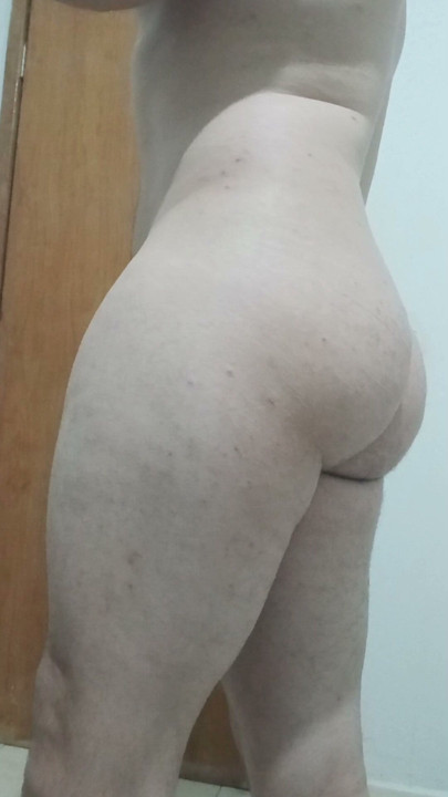 Femboy with the leg worked out from the gym