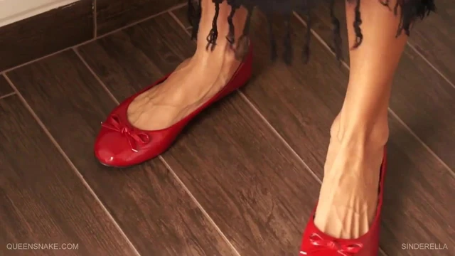 Queensnake.com - Sinderella 1