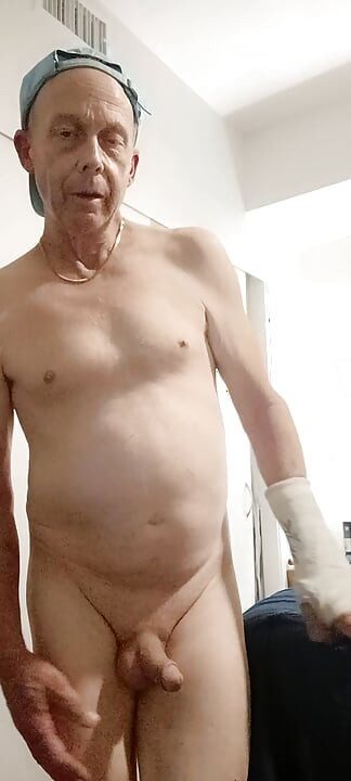 I Find It's Important To Show My Face And Full Frontal While Admitting To A Tiny Cock