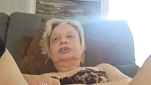 Ahlaksız MILF Vajinama Ve Popoma Bakalım
