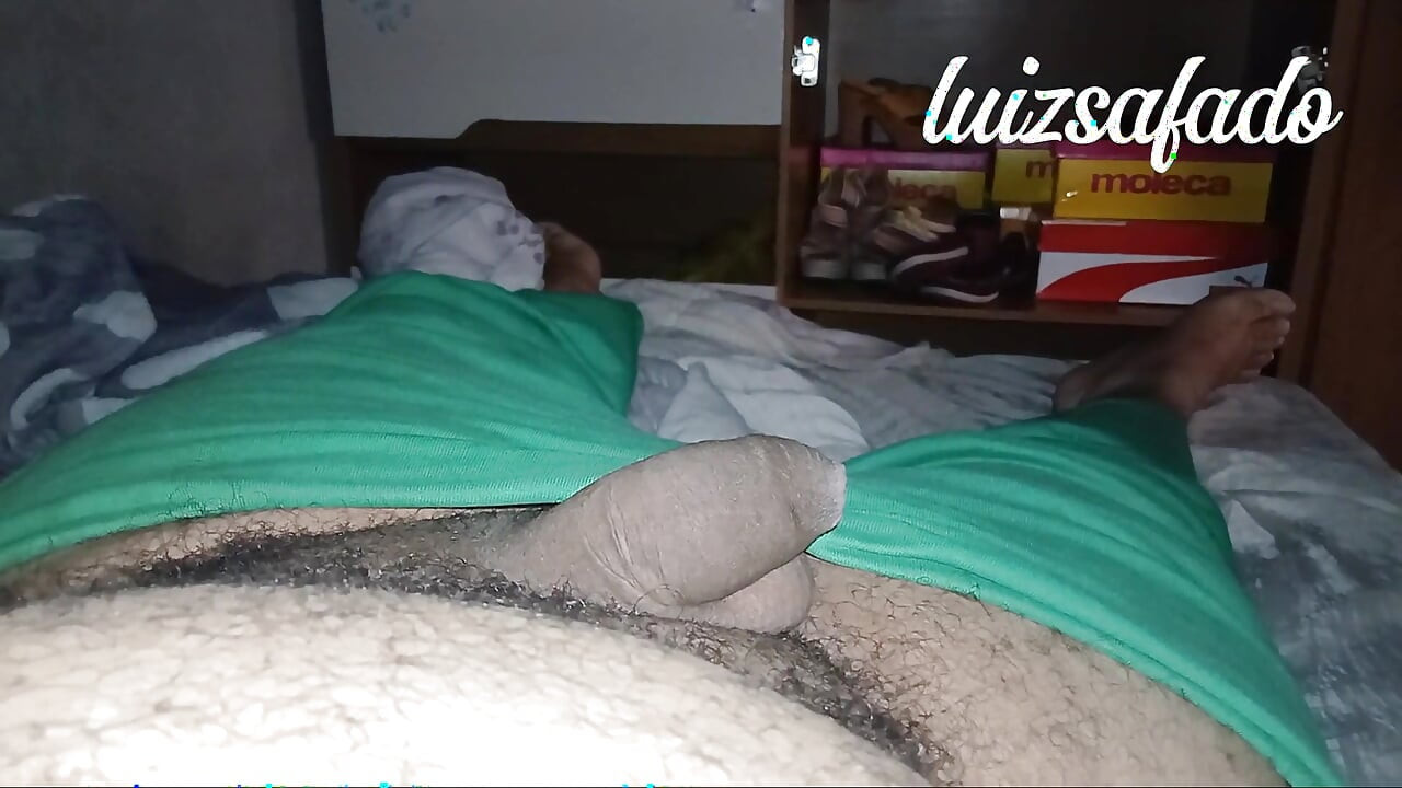 想着黑发继妹，轻松强化你的鸡巴