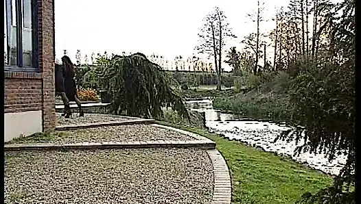 Горячая Горничная Сосет Член В Страстном Оральном Безумии