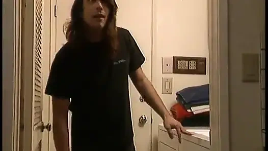 Experinced adam sarışın genç kızı sikiyor