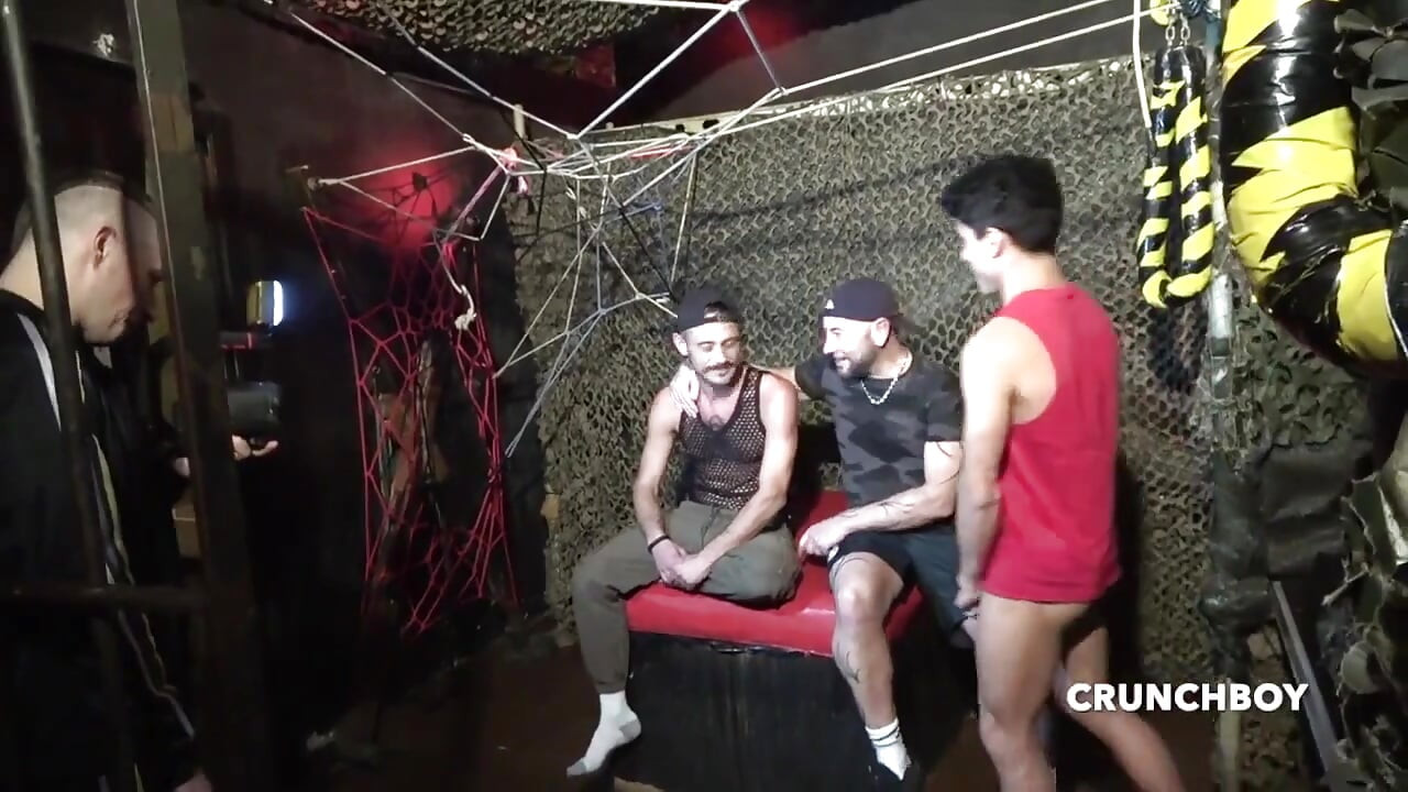 Publiccruising why guys fucking bareback