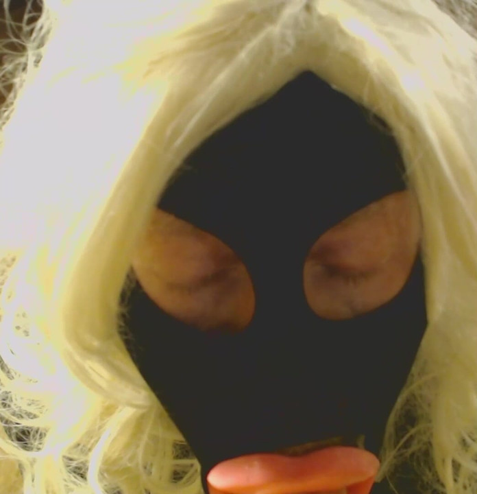 Sissy amater treniranje grla