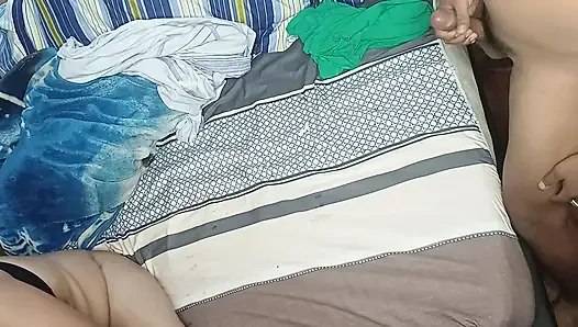 Kakak tiri, apa yang kamu lakukan?