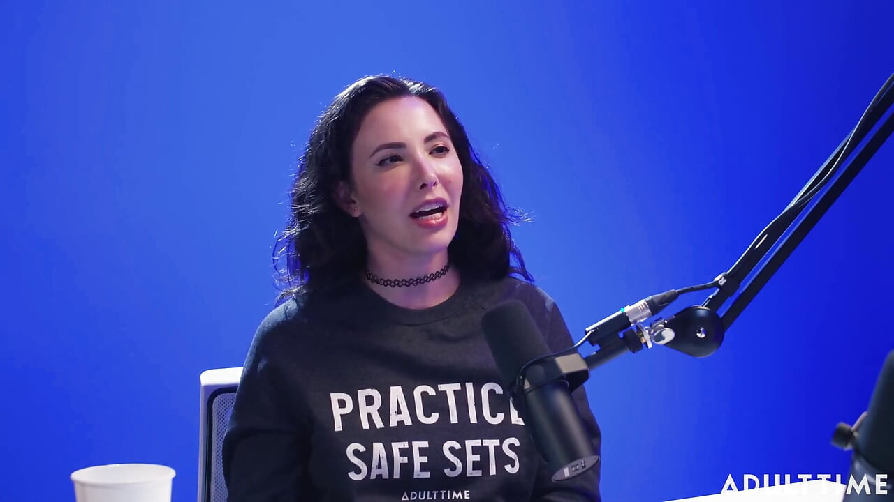 Casey Calvert: Tiger-King-Parodie, Betrügerisches Syndrom & BDSM | der Erwachsenenzeit-Podcast