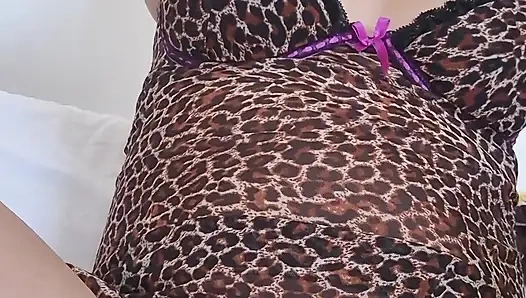 Ngentot memek pakai dildo habis-habisan