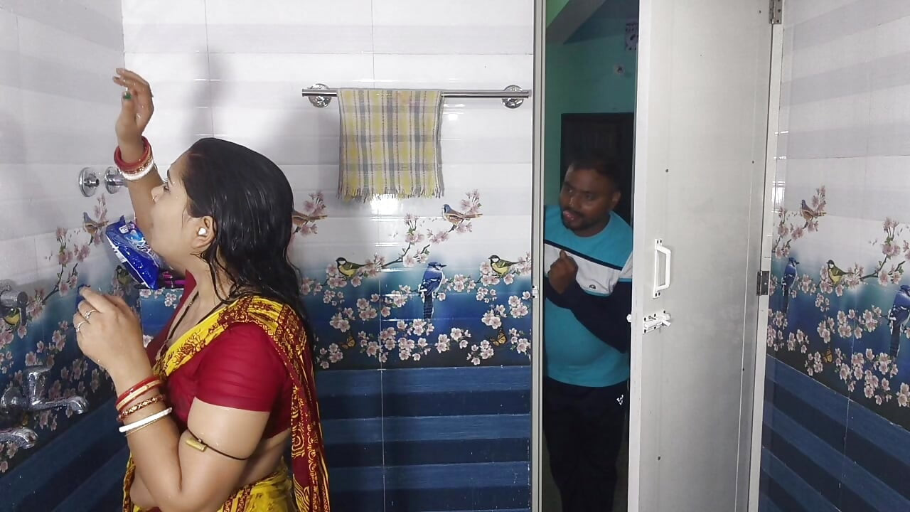 Desi tamil aunty hot romance sex and birthing inside the birth room