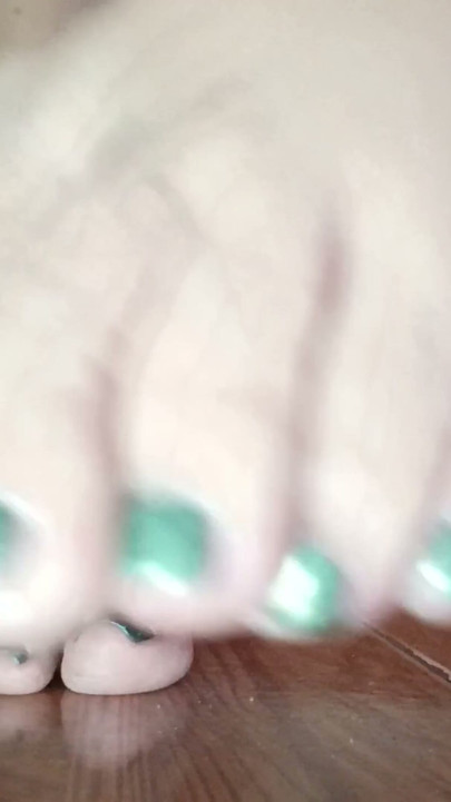 giant woman playing with tiny lovers stomping on them by crushing them with her feet and rubbing them all over her body | Clip 1