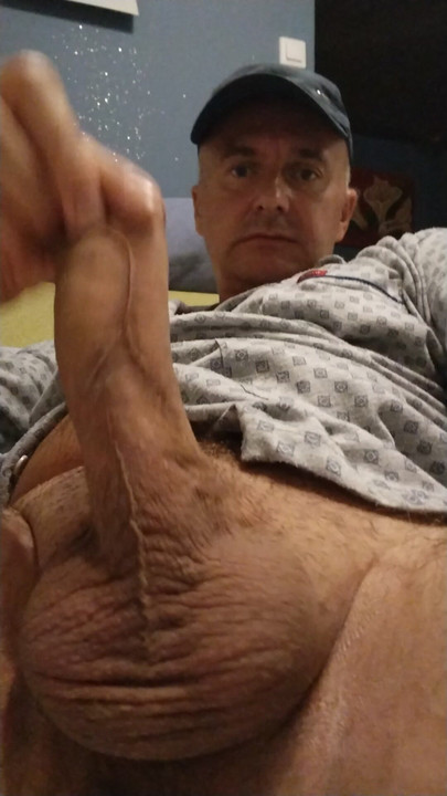 夜间准备和开车参加群交