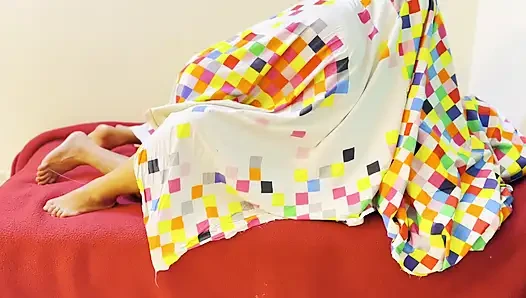 Tamilisches heißes bhabhi wird vom nachbarn gefickt, verschlingt ni Assi und ejakuliert ep-2