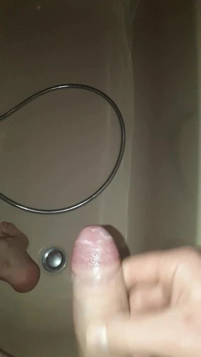 Big load of cum in my bathtube