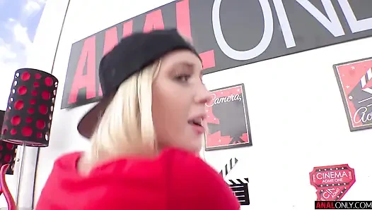 Marilyn bir badass arka kapı sürtüğü