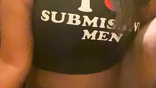 Я люблю покорных мужчин