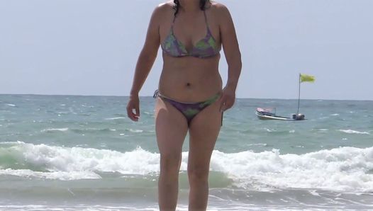 Esposa madura gosta de sexo na praia, gozada completa